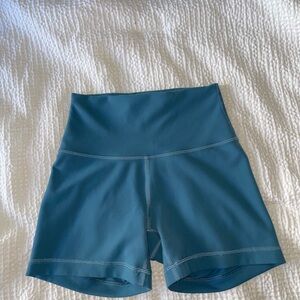 Lululemon Wunder Train High Rise 4” Contour Fit Shorts
